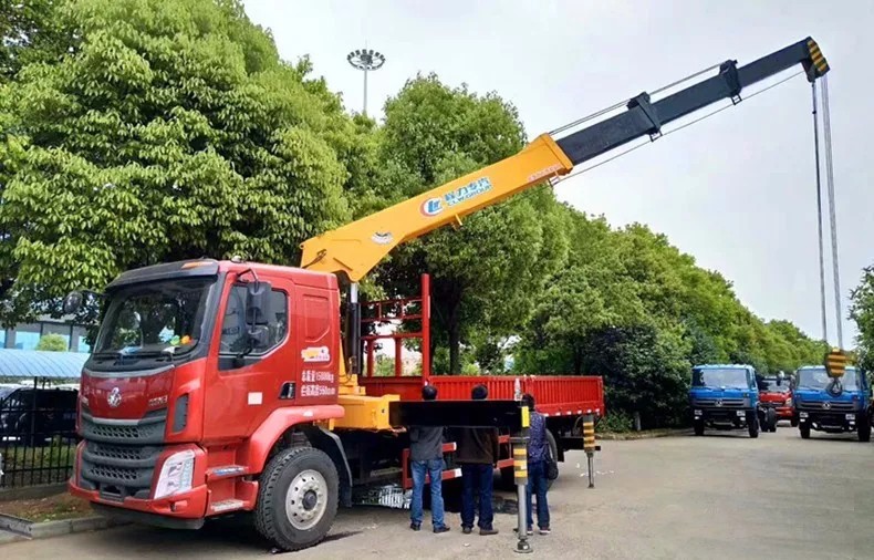 隨車起重設(shè)備，你值得重點關(guān)注的的行業(yè)發(fā)展趨勢