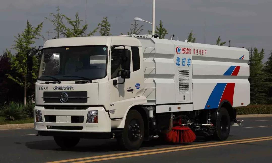 程力批量環(huán)衛(wèi)車助力“2018世界華人尋根節(jié)“環(huán)衛(wèi)清潔,為中國專汽之都增添榮耀受到社會(huì)各界廣泛贊譽(yù)