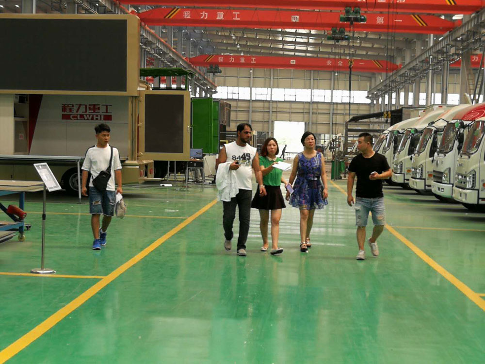 程力重工產(chǎn)品“精工制造、精益求精”——外貿(mào)出口客商不期而至,訂單紛至踏來