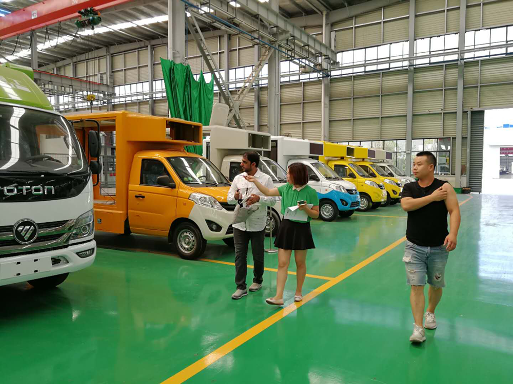 程力重工產(chǎn)品“精工制造、精益求精”——外貿(mào)出口客商不期而至,訂單紛至踏來